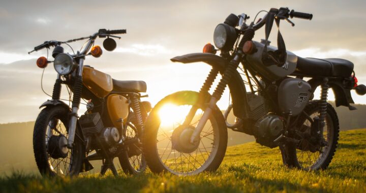moto-bikes-6867911_1920