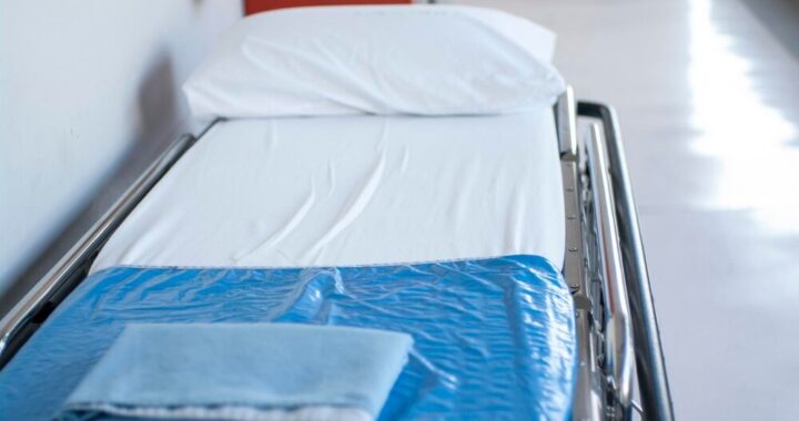 ponad-100-senior--w-uczy-si---pierwszej-pomocy-w-z-auto-3812